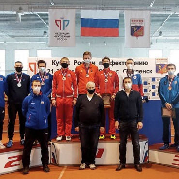 Серебряные медали команды саблистов на Кубке России.