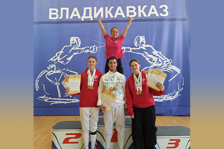 Успех юных паралимпийцев по фехтованию на колясках на Первенстве России-2023!