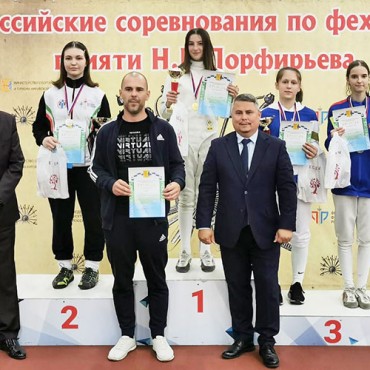 Триумф петербургских шпажисток на кадетском турнире в Кирове