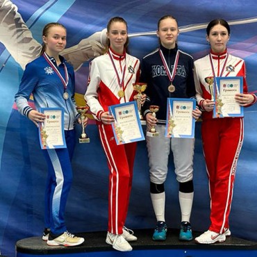 Бронзовая медаль петербургской рапиристки на кадетском турнире