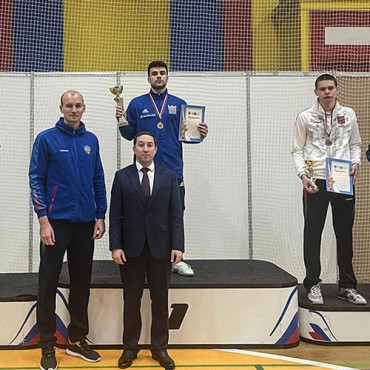 Золотая медаль Артема Саркисяна на юниорском турнире