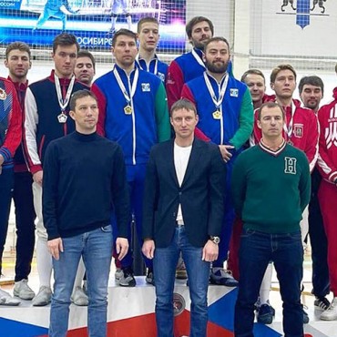 Серебряные медали первой команды саблистов в Новосибирске