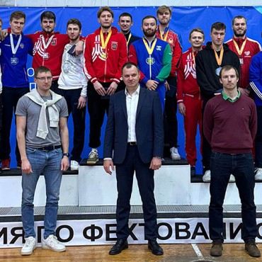 Награды петербургских саблистов на Всероссийском командном турнире