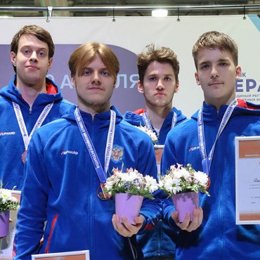Команда рапиристов Санкт-Петербурга – бронзовый призер чемпионата России!