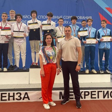 Победное золото команды саблистов на Всероссийском турнире «Сурские клинки»
