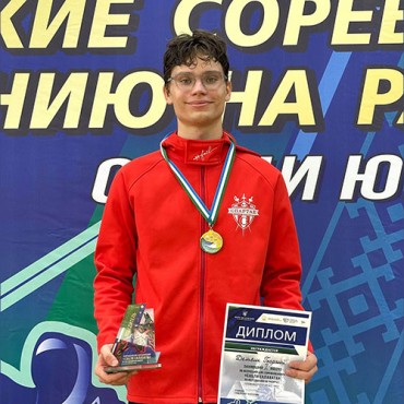Георгий Демеш — победитель Всероссийского юниорского турнира «Сабля Салавата»