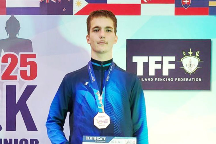 Бронзовая награда Дмитрия Чащина на таиландском этапе Кубка мира среди юниоров