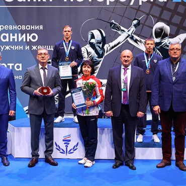 «Рапира Санкт-Петербурга» определила лучших фехтовальщиков турнира