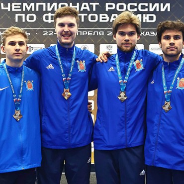 Серебряные награды петербургской команды шпажистов на Чемпионате России в Казани